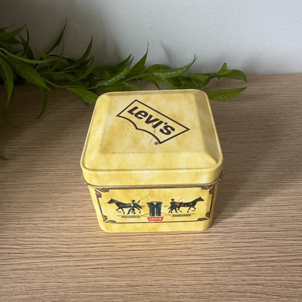 Levi's Yellow Tin Box with Horse Design